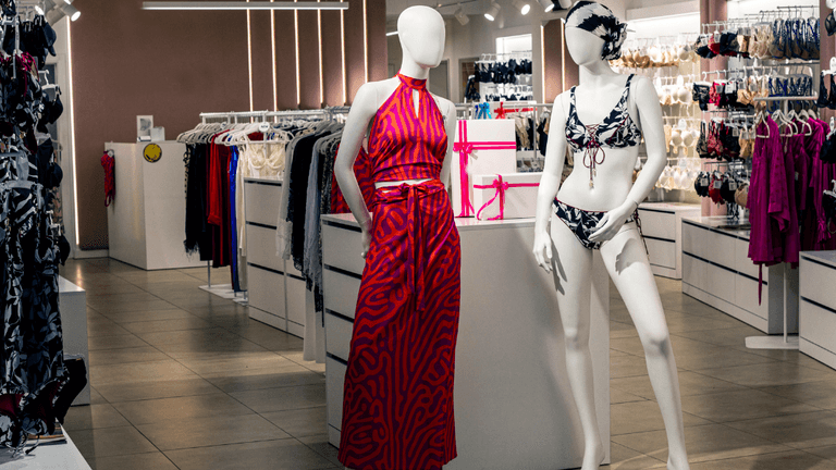 Positive Lifestyle & Fashion Trends Shaping Everyday Style
