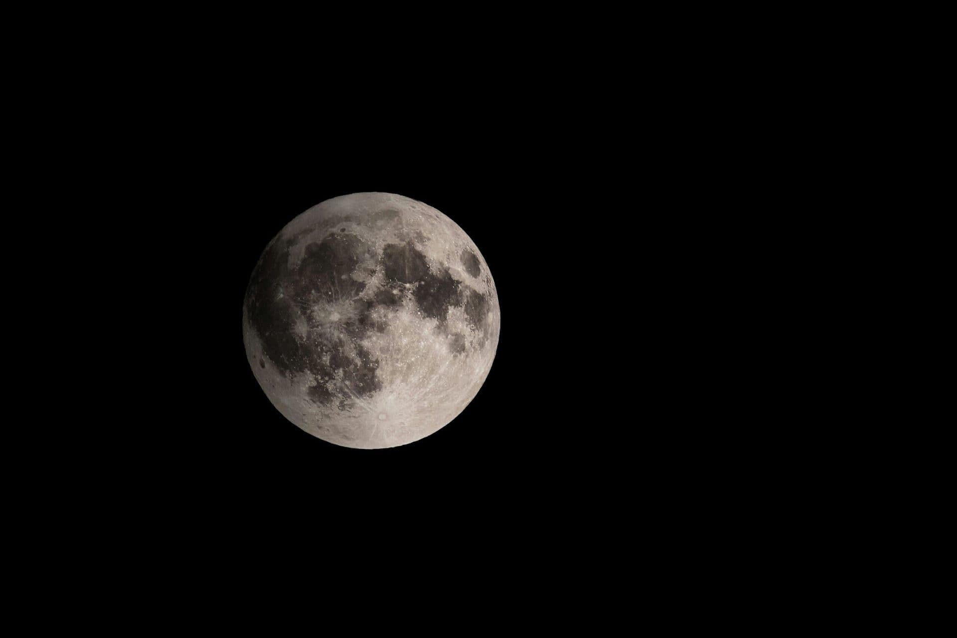 NASA Accelerates Preparations for Artemis I – Paving the Way for Human Return to the Moon