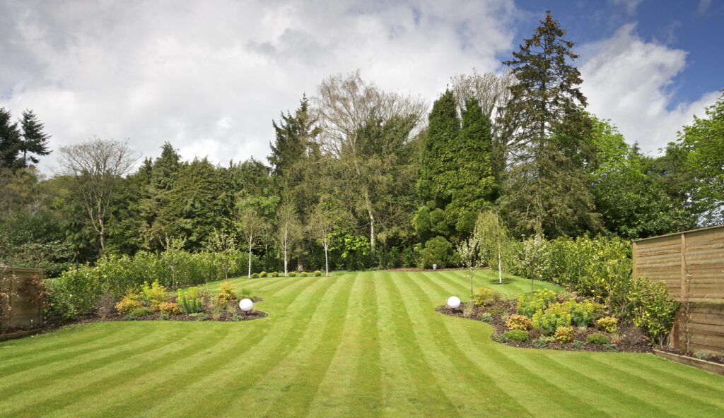Mastering perfect lawn stripes with easy mowing tips