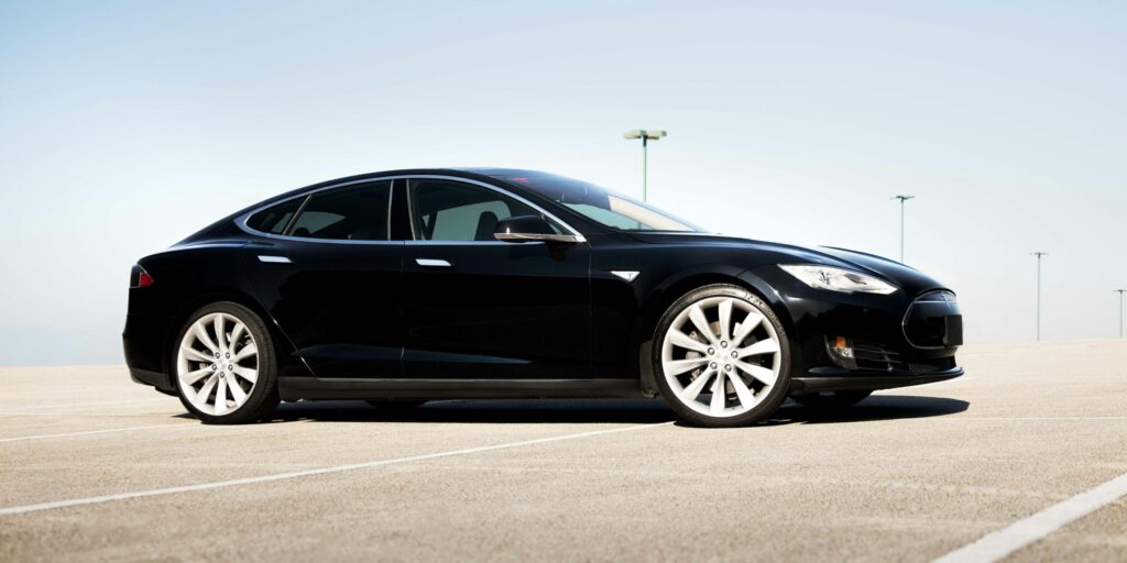 Honeywell and Tesla Report Strong Q3 Earnings Amid Economic Uncertainty