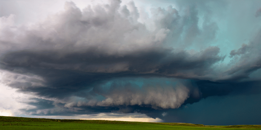 Blizzard, Thunderstorms and Travel Disruptions Across Multiple Regions